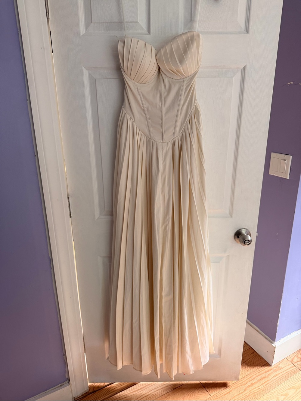Fashion Nova Addison Satin Gown – Cream – Size L – NWT